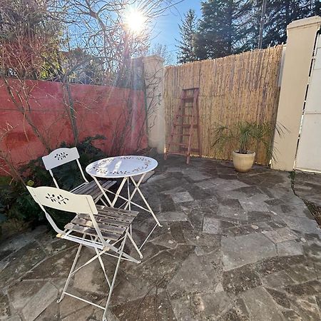 Studio Avec Clim Et Terrasse Proche Du Centre Ville D'Avignon Buitenkant foto