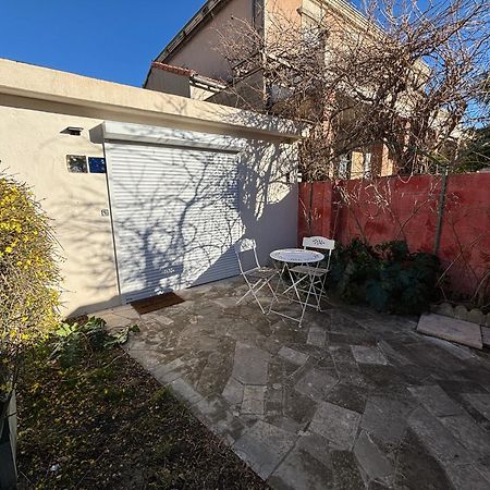 Studio Avec Clim Et Terrasse Proche Du Centre Ville D'Avignon Buitenkant foto