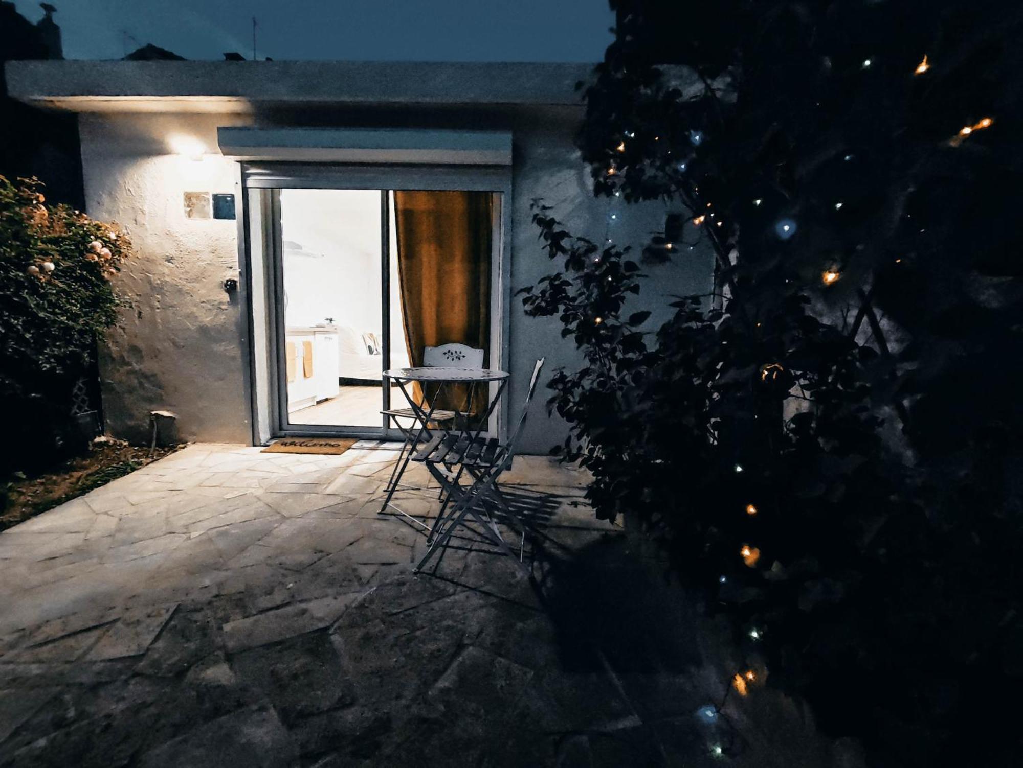 Studio Avec Clim Et Terrasse Proche Du Centre Ville D'Avignon Buitenkant foto